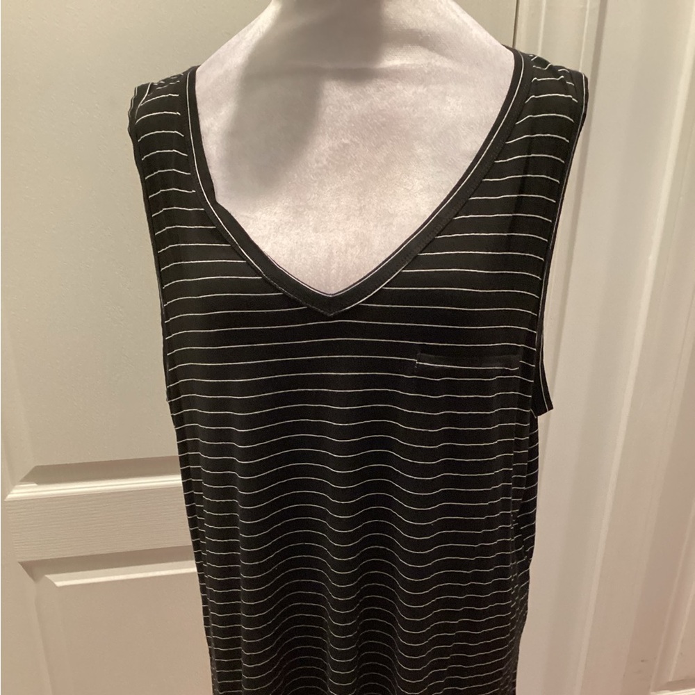 Striped V-Neck Sleeveless Top ( Size: 2XL)